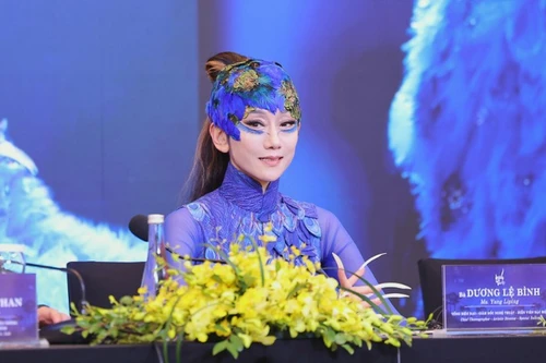 Nghệ sĩ Dương Lệ Bình đưa "Khổng tước" tới Việt Nam