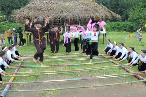 "Xuân quê hương": Tôn vinh bản sắc văn hóa dân tộc Việt Nam