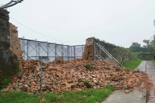  2,2 tỷ đồng khắc phục sự cố sập tường hoàng thành thuộc Đại nội Huế