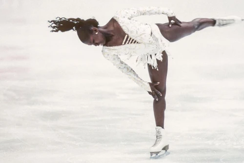 Huyền thoại trượt băng nghệ thuật Surya Bonaly đến Hà Nội 
