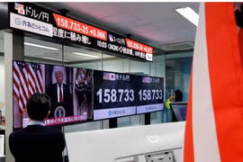 Giá dầu lại tăng vọt sau bài phát biểu của ông Trump