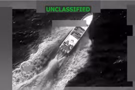 Mỹ đánh chìm tàu nghi chở ma túy ở Thái Bình Dương khiến 2 người thiệt mạng