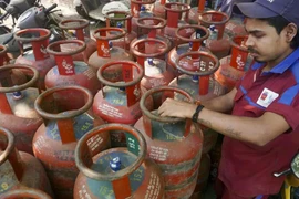 Ấn Độ: Nhiều khách sạn, nhà hàng phải đóng cửa do thiếu khí đốt nấu ăn