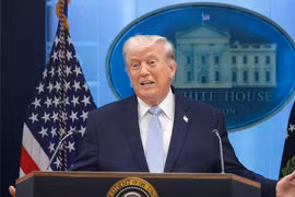 Tổng thống Mỹ Donald Trump tuyên bố sẽ 'mở cửa vĩnh viễn' eo biển Hormuz