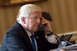 Nguồn cơn Tổng thống Donald Trump chỉ trích Thủ tướng Netanyahu: 'Ông điên à?'
