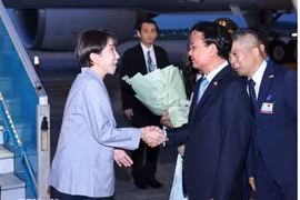 Thủ tướng Nhật Bản Takaichi Sanae đến Hà Nội, bắt đầu thăm chính thức Việt Nam