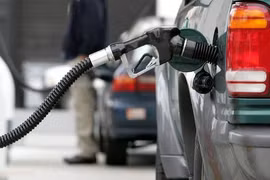 Giá dầu tăng vọt lên cao nhất kể từ năm 2022