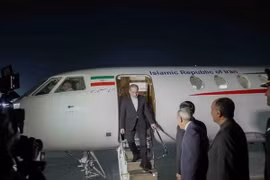 Ngoại trưởng Iran đến Islamabad, Pakistan thúc đẩy khôi phục đàm phán Mỹ - Iran