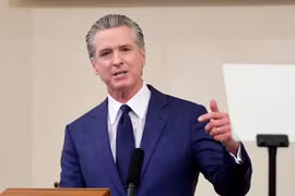 California cấm quan chức tham gia cá cược do lo ngại "tham nhũng thông tin"