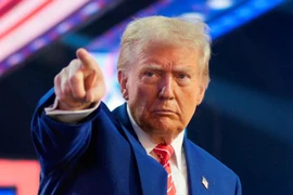 Tổng thống Mỹ ra tối hậu thư buộc Iran mở lại eo biển Hormuz