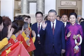 Tổng Bí thư, Chủ tịch nước Tô Lâm gặp gỡ cộng đồng người Việt Nam tại Thái Lan