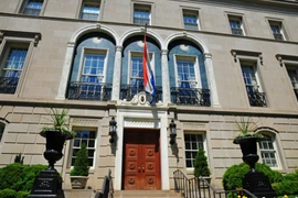 Đại sứ quán Hà Lan tại Iran tạm thời chuyển đến Azerbaijan