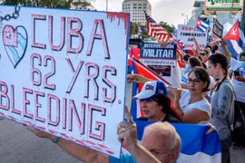 Mỹ mở rộng lệnh trừng phạt đối với Cuba