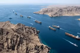 Pháp, Anh tổ chức cuộc họp nhằm khôi phục tự do hàng hải tại eo biển Hormuz