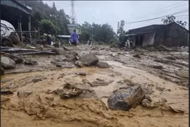 Mường Than tan hoang sau lũ quét, sạt lở đất