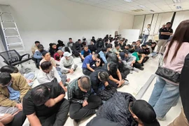 Cảnh sát Thái Lan đột kích sới bạc trực tuyến, bắt giữ gần 100 người 