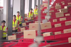 Tăng cường vận hành, đáp ứng nhu cầu mua sắm bùng nổ dịp cuối năm