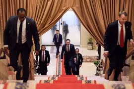 Cuộc đàm phán lịch sử Iran - Mỹ được kéo dài thêm một ngày