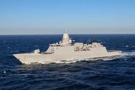 Tàu khu trục Hà Lan gia nhập nhóm tác chiến tàu sân bay Pháp ở Địa Trung Hải
