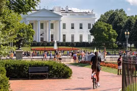 Nhà Trắng cảnh báo về các khoản đặt cược liên quan đến chiến tranh Iran