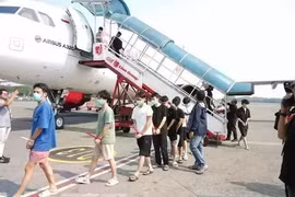 Indonesia trục xuất, cấm nhập cảnh gần 100 tội phạm đánh bạc trực tuyến 