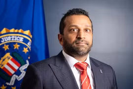 Giám đốc FBI Kash Patel kiện The Atlantic vì bài báo 'uống quá nhiều rượu'