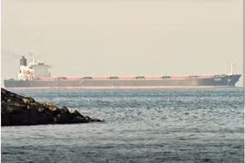 Iran: Tất cả tàu, trừ tàu của "kẻ thù", có thể đi qua eo biển Hormuz