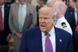 Tổng thống Mỹ tuyên bố sẽ tấn công cơ sở hạ tầng dân sự nếu Iran không mở lại eo biển Hormuz