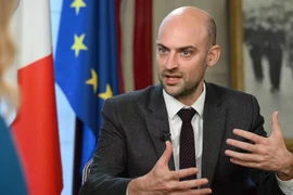 Pháp cấm Đại sứ Mỹ Charles Kushner gặp gỡ các Bộ trưởng