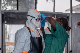 Canada cho phép thử nghiệm vaccine Ebola công nghệ mRNA của Moderna