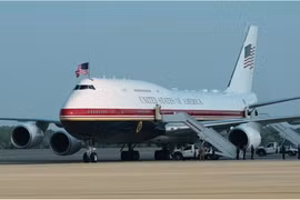 Ông Trump bất ngờ ‘bỏ’ chuyên cơ mới do Qatar tặng do lo ngại lỗ hổng an ninh?