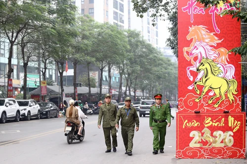 Công an phường Khương Đình xử lý "điểm nghẽn" trật tự đô thị bằng tư duy "có tình, có lý"