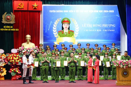 Rạng rỡ những gương mặt “Sinh viên 5 tốt” Học viện Cảnh sát nhân dân