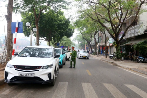 Vi phạm trật tự đô thị và những “nút thắt” pháp lý ở địa bàn giáp ranh