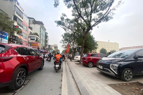 “Nóng” vi phạm trật tự đô thị ở phường Kim Liên