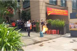 Nâng kỹ năng PCCC cho lực lượng cơ sở tại Hoàng Thành Tower