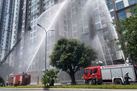 Thực tập phương án chữa cháy, tìm kiếm cứu nạn tại tòa chung cư H2, Khu đô thị Gia Lâm