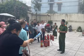 Huấn luyện nghiệp vụ chữa cháy cho lực lượng bán chuyên trách tại cơ sở