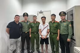 Phối hợp bắt đối tượng truy nã tại sân bay Nội Bài
