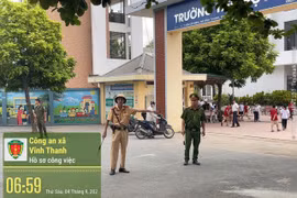 Đồng loạt ra quân bảo đảm an toàn giao thông cho học sinh