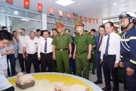 Ra mắt Trung tâm giáo dục cộng đồng về PCCC và CNCH phường Việt Hưng