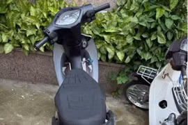 Tìm chủ sở hữu xe máy Honda Wave màu đen trắng