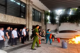 Tập huấn kỹ năng phòng cháy, chữa cháy và cứu nạn, cứu hộ tại tòa nhà cao tầng