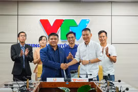 ký kết hợp tác bồi dưỡng nghiệp vụ livestream cho KOL, KOC