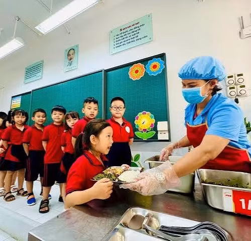 Tin Podcast ngày 22/8/2026: Hà Nội tăng cường kiểm soát an toàn thực phẩm trong trường học