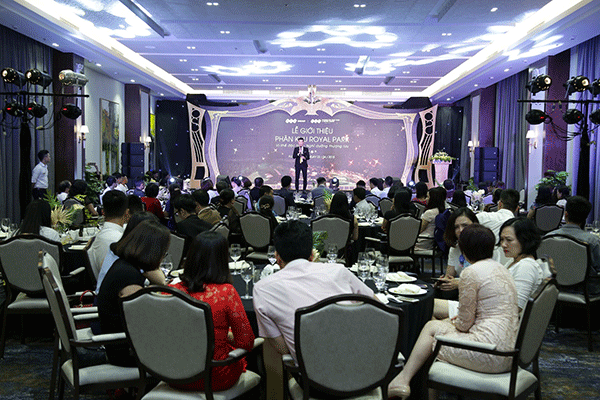 Choáng ngợp với tầm nhìn độc nhất vô nhị của biệt thự nghỉ dưỡng Royal Park ảnh 4