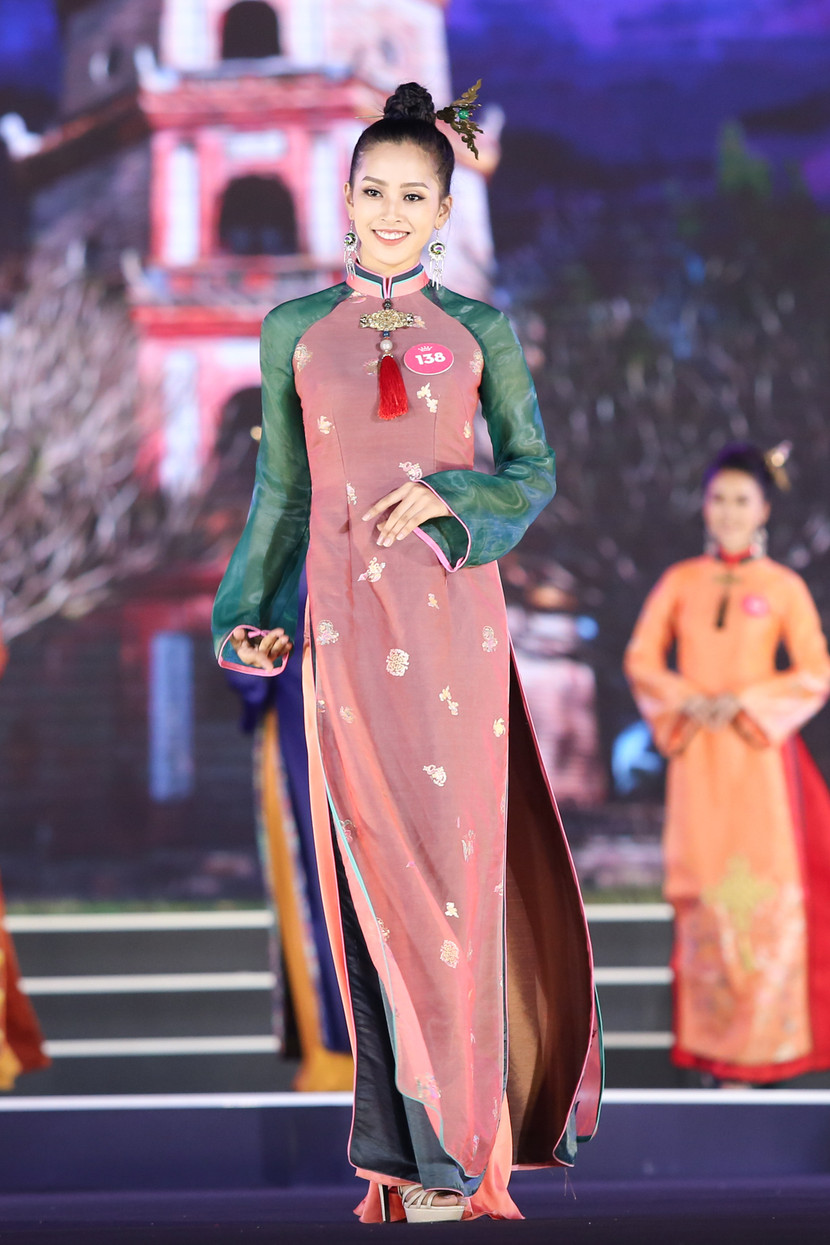 Lộ diện Top 3 "Người đẹp Biển" và "Người đẹp Du lịch" ảnh 11 Lộ diện Top 3 "Người đẹp Biển" và "Người đẹp Du lịch" ảnh 11