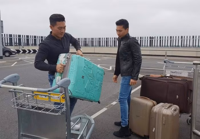 Quốc Cơ, Quốc Nghiệp thu xếp hành lý trở về Việt Nam