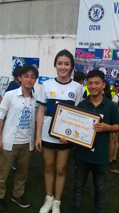 Á hậu Huyền My "tỏa sáng" ở giải CĐV Chelsea toàn quốc ảnh 4