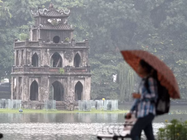 Hà Nội - một ngày mưa... ảnh 2